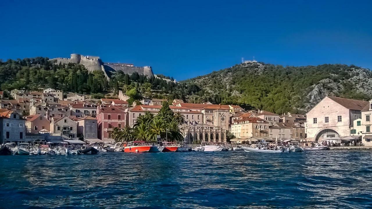 Hotel Ivkolina Hvar Town Esterno foto